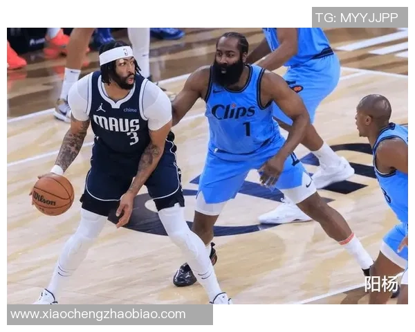 NBA常规赛：半场战罢，快船以62-55抢先独行侠，哈登23+6+5